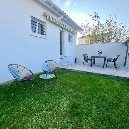 Jolie Maison 2 Avec Jardin A - Ideal Familles - Parking Gratuit - Confort Equipee Royan
